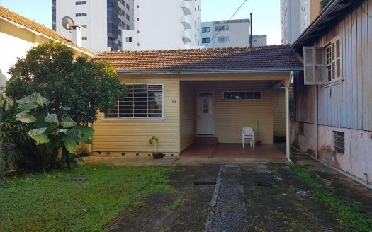 Casa no centro – Rua Andradas nº 105 – LOCADA!